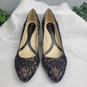Naturalizer N5 Comfort Black and Lace Heels Sz 9M.